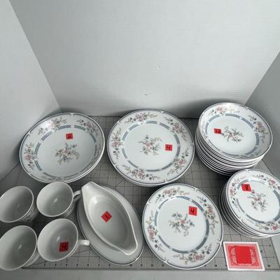 Brookwood Fine Porcelain Kitchen Set