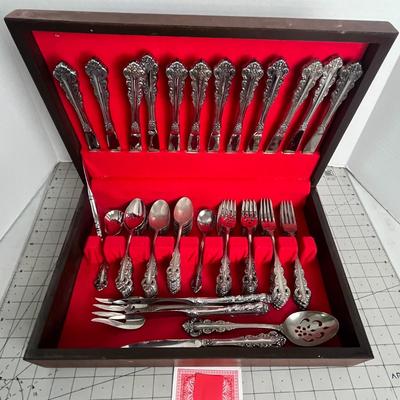 Artistry Stainless by Oneida USA Silverware in box