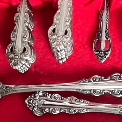 Artistry Stainless by Oneida USA Silverware in box