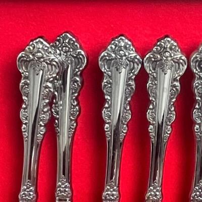 Artistry Stainless by Oneida USA Silverware in box