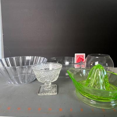 Bowls, Cups & Juicer Set of 5