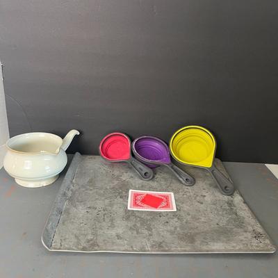 1 Bowl & Measuring Spoons and baking tray Set
