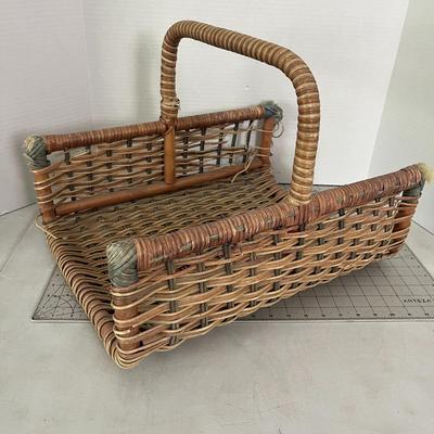 Rattan Logs Holder