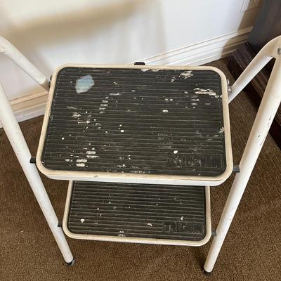Tricam 2-Step Stool