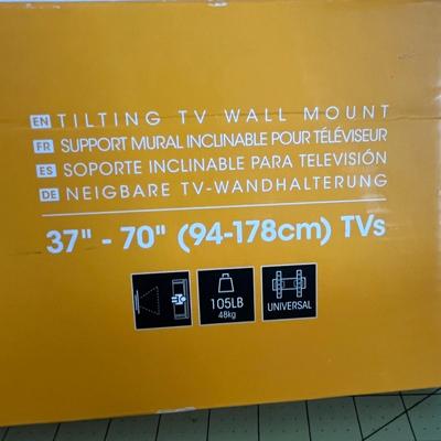 Peerless Tilting TV Wall Mount