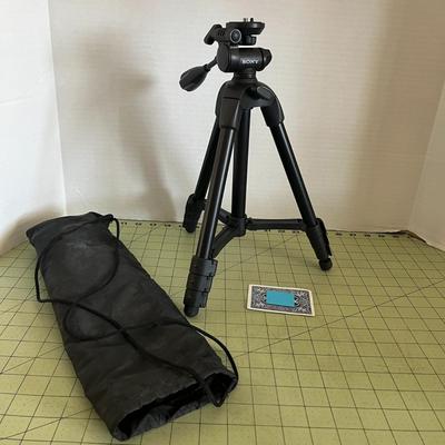 Sony VCT-R100 Lightweight Tripod with Bag