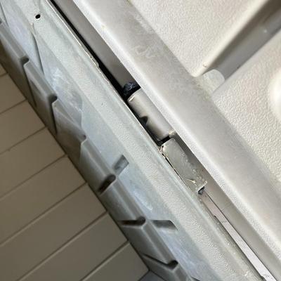 Rubbermaid Outdoor Storage Box