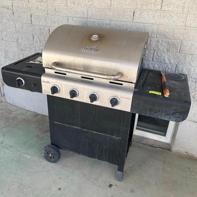 Char-Broil Propane Gas Stainless Steel Grill with Blue Rhino Propane Gas