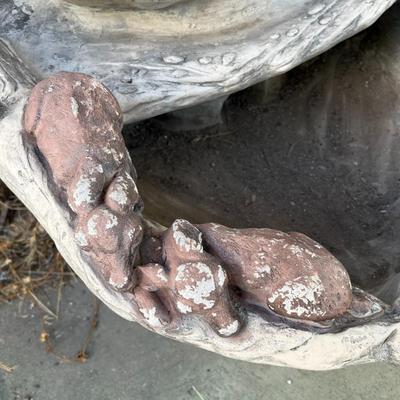 Concrete Fountain Base ( missing top)