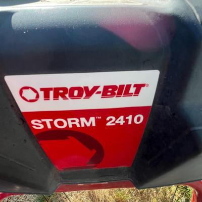 Troy-Bilt 24" Snowblower, great time to buy, during the off season!