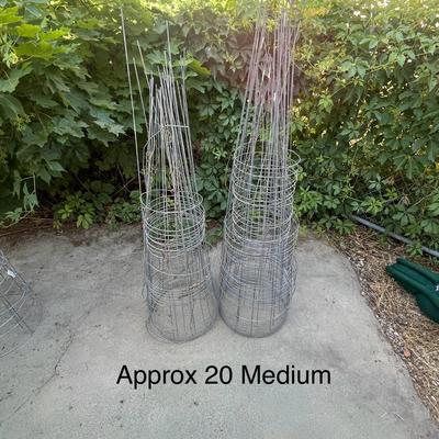 4 Sets of Tomato Cages