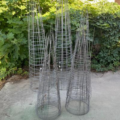 4 Sets of Tomato Cages