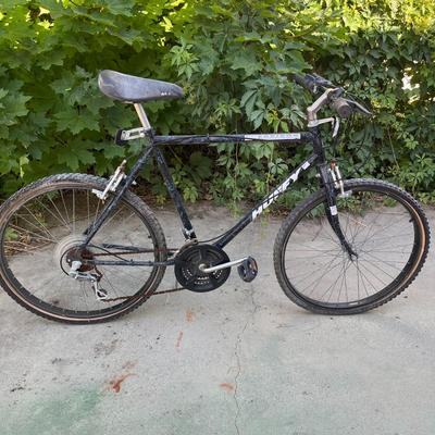 Huffy Caribou 18 Speed Bicycle