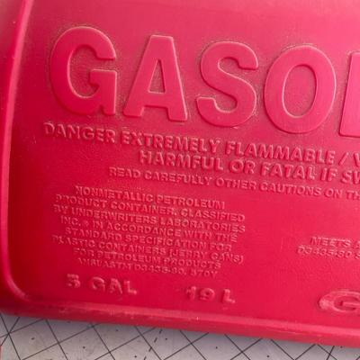 2 Sets of Gasoline Plastic Gas Can