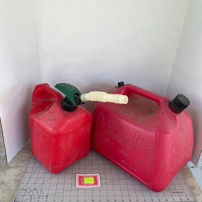 2 Sets of Gasoline Plastic Gas Can