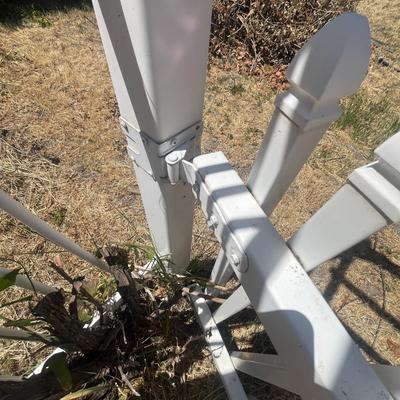 White Vinyl Arbor w/Gate