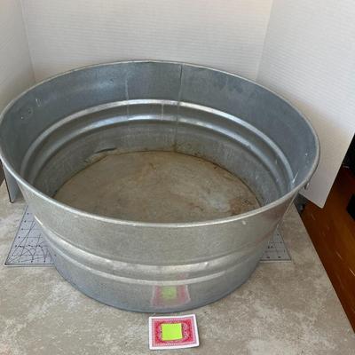 17 Gal Galvanized Tub With Handle