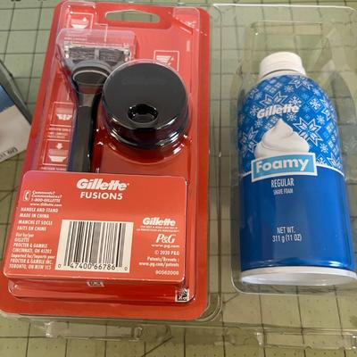 New in Box: Gillette Fusion5 Razor and Foamy Shave Foam Boxed Gift Set