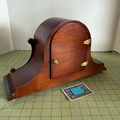 Quartz Wooden Table Clock