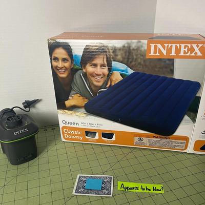 Intex Queen Size Classic Downy Inflatable Air Bed Mattress with Quick-Fill Battery Air Pump