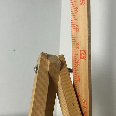14 Canvas Boards & Easel