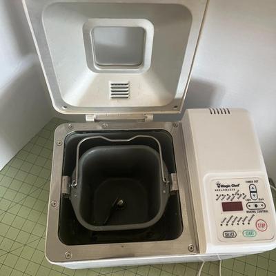 Magic Chef Automatic Breadmaker Machine
