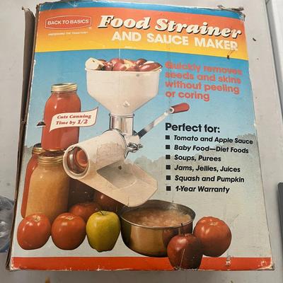 Back to Basics Food Strainer and Sauce Maker