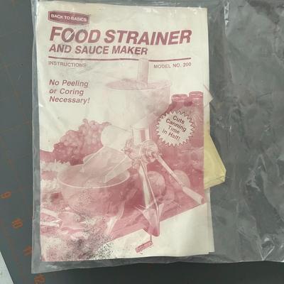 Back to Basics Food Strainer and Sauce Maker