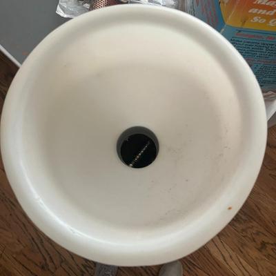 Back to Basics Food Strainer and Sauce Maker