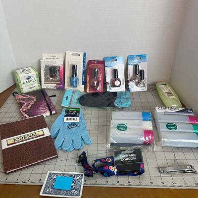 Makeup Kits and Travel Accessories with Notes