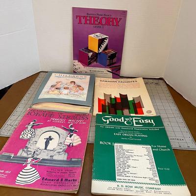 Miscellaneous Music Books ( some Vintage)