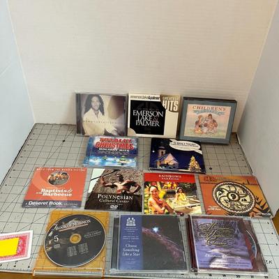 Lot of 12 Music / Holiday CD'S