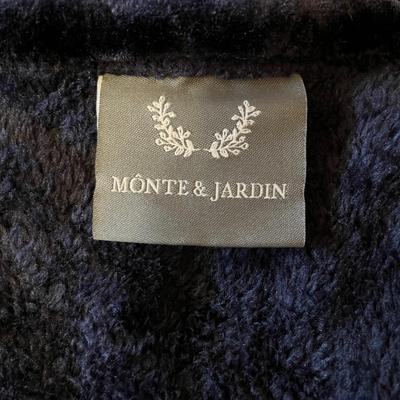 Monte & Jardin Soft Throw Blanket
