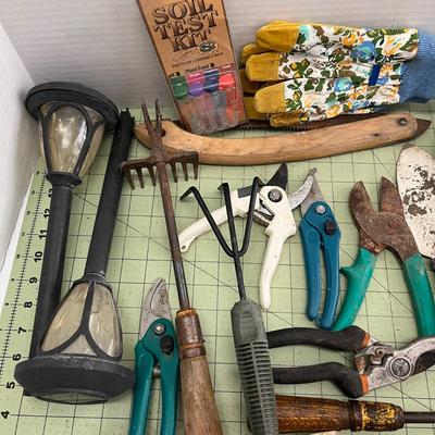 Garden hand tools
