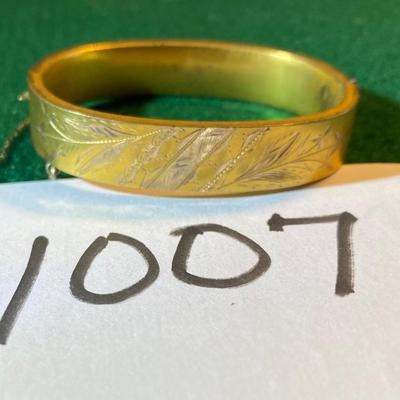 Bracelet