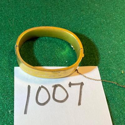 Bracelet