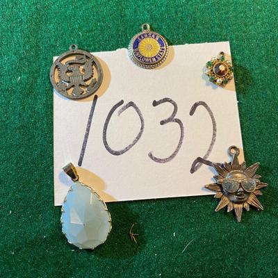 Pendant Lot