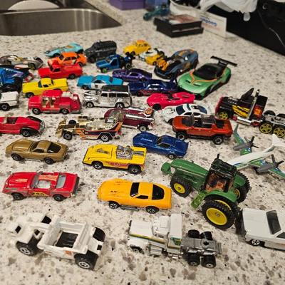 Huge Rare 1970s/80s Hotwheels, Lesney, Kidco, John Deere Diecast Toy Car Lot