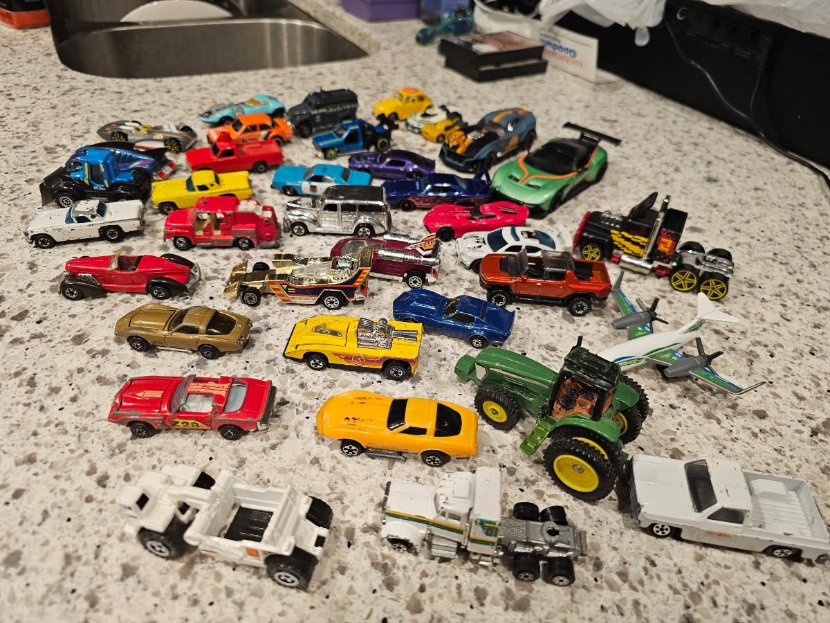 Huge Rare 1970s/80s Hotwheels, Lesney, Kidco, John Deere Diecast Toy ...