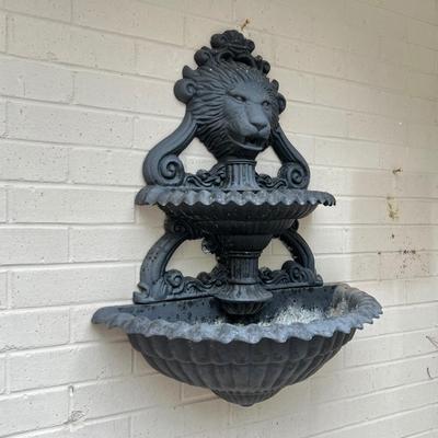 Aluminum Lion Wall Fountain