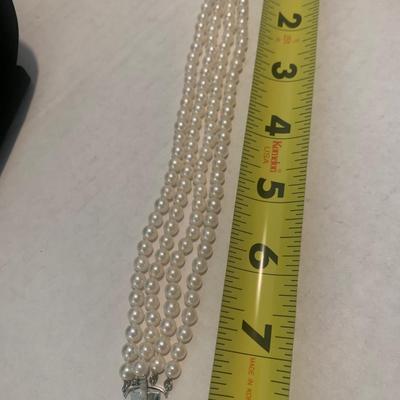 Matching Pearl Necklace & Bracelet w/14k White Gold