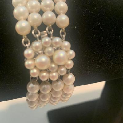 Matching Pearl Necklace & Bracelet w/14k White Gold