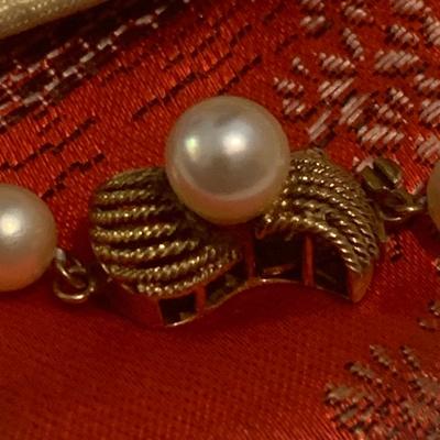 22” Pearl Necklace 14k Yellow Gold Clasp