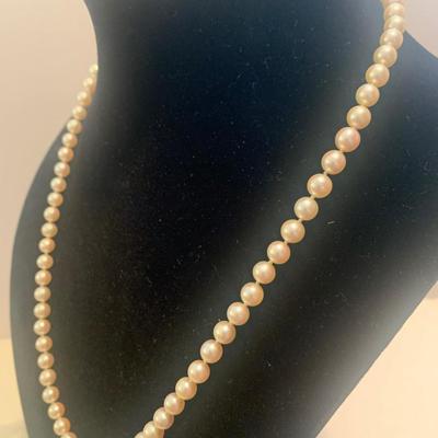 22” Pearl Necklace 14k Yellow Gold Clasp