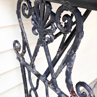 SINGER ~ Iron table ~ *Read Details