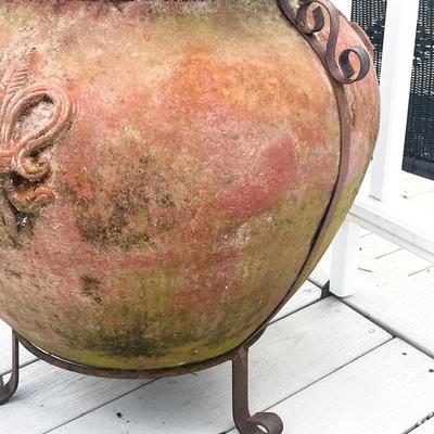 Fleur Dis Li Terracotta Pot On Metal Stand