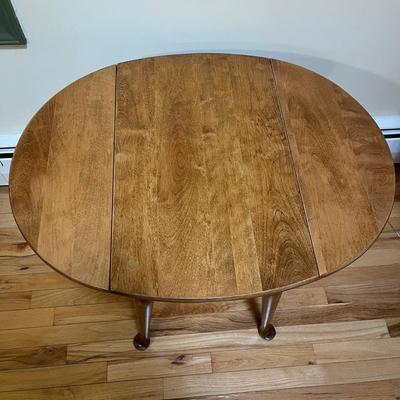 Pair of Maple Drop Leaf Side Tables (LR-MG)
