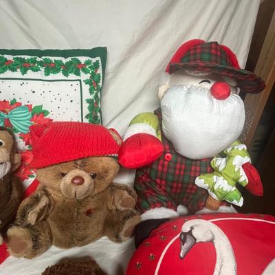 Christmas stuffed animals & pillows