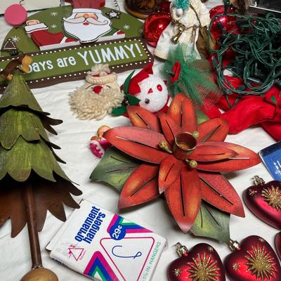 Big lot of Christmas decor