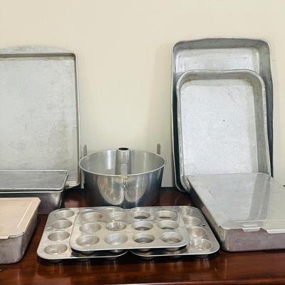 Vintage MIRRO Aluminum & More